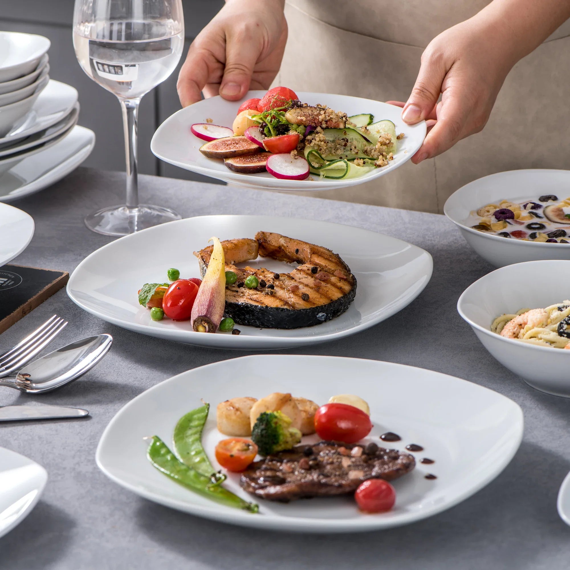 MALACASA 24/48-Piece Ceramic Porcelain Dinnerware Set